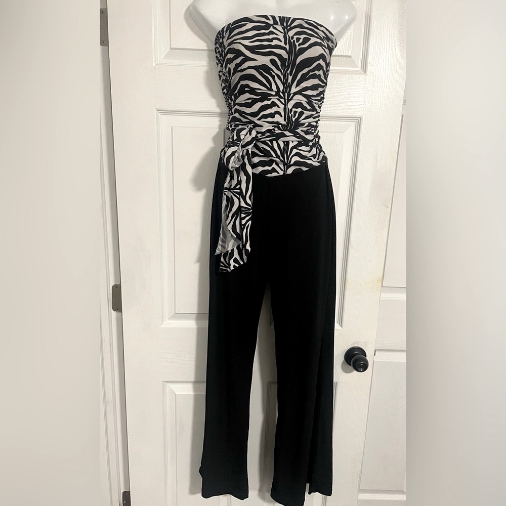 Leopard print jumpsuit size small EUC